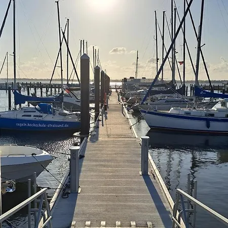 Hotel na wodzie Hausboot Harmonie