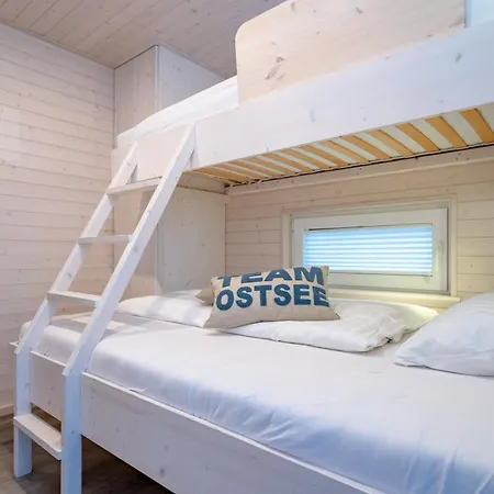 Hausboot Harmonie Bådhotel *