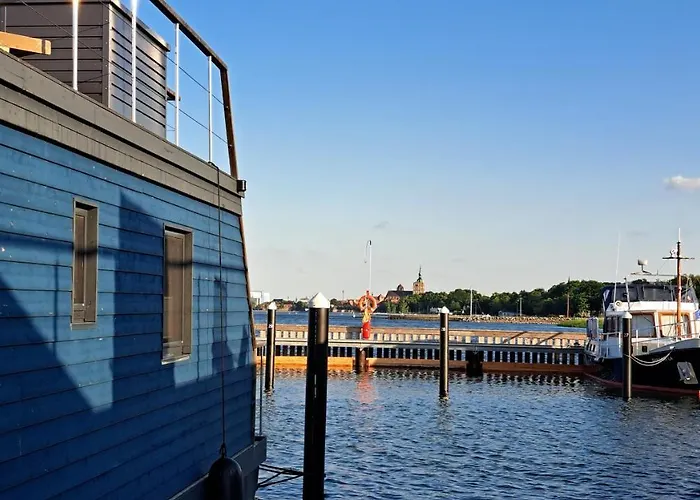 Hausboot Harmonie Botel